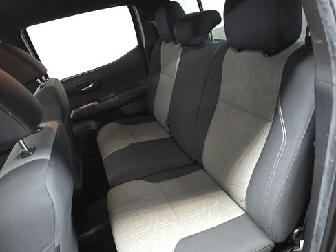 Used 2023 Toyota Tacoma TRD Sport image 31