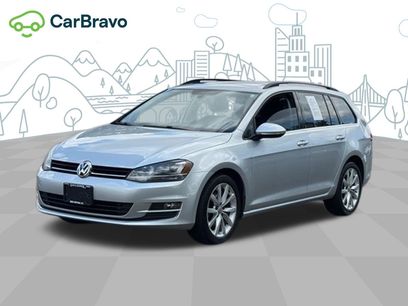 Used 2016 Volkswagen Golf SE w/ Lighting Package