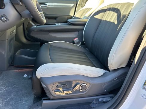 New 2026 Kia EV9 GT-Line AWD/4WD image 10