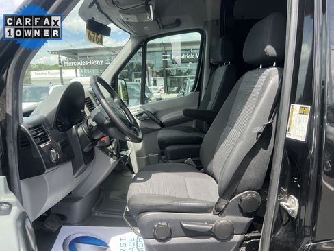 Used 2013 Mercedes-Benz Sprinter 2500 image 15