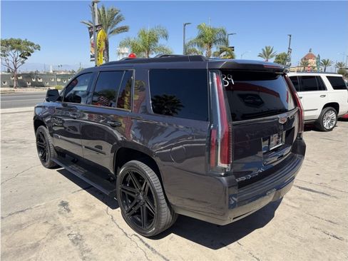 Used 2018 Cadillac Escalade Premium Luxury AWD/4WD image 13