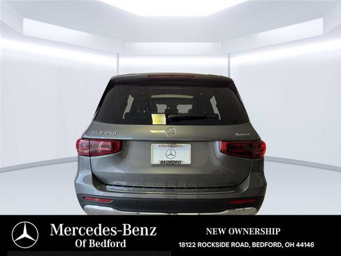 Used 2026 Mercedes-Benz GLB 250 4MATIC image 4