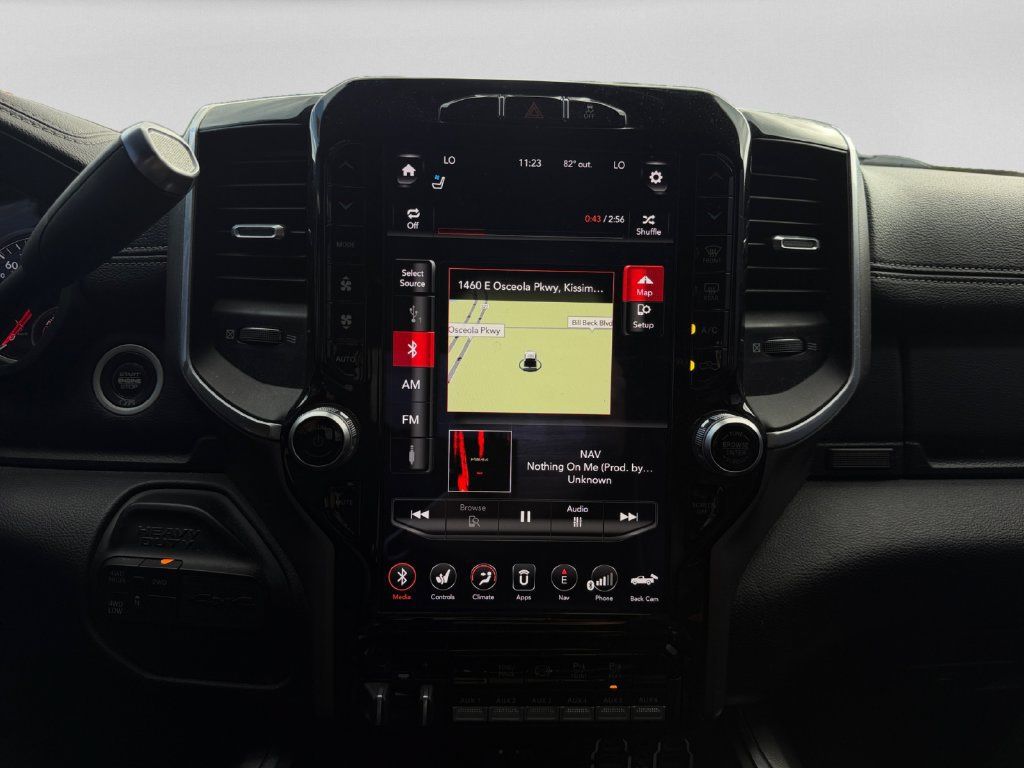 Used 2020 RAM 2500 Laramie AWD/4WD image 14
