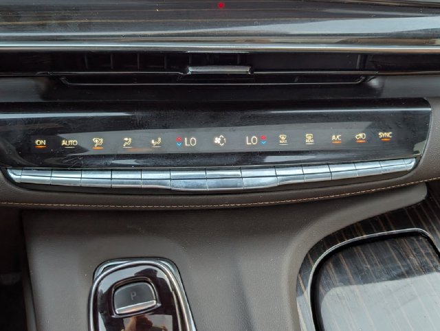 Used 2024 Cadillac Escalade Sport w/ Touring Package AWD/4WD image 17
