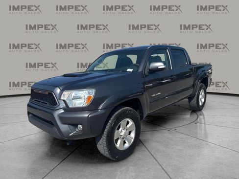 Used 2012 Toyota Tacoma 4x4 Double Cab w/ TRD Sport Pkg image 1