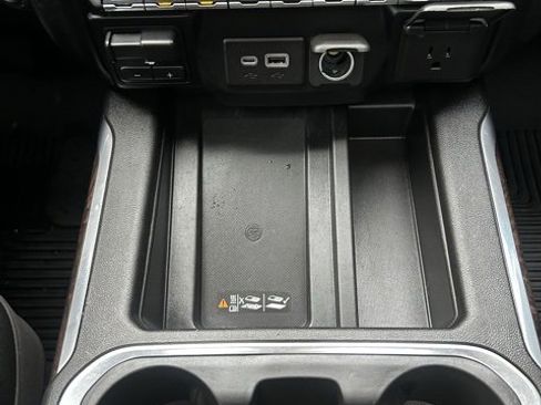 Used 2019 GMC Sierra 1500 Denali w/ Denali Ultimate Package image 39