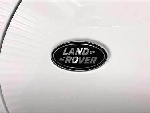 Certified 2025 Land Rover Discovery Dynamic SE AWD/4WD image 31