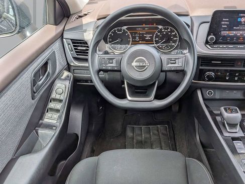 Used 2023 Nissan Rogue S image 15