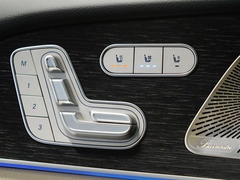 New 2026 Mercedes-Benz GLS 450 4MATIC image 32