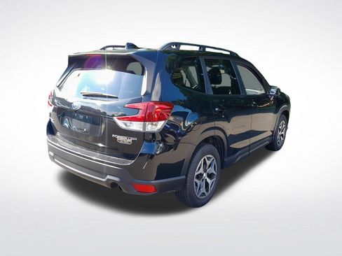 Used 2024 Subaru Forester Premium AWD/4WD image 8