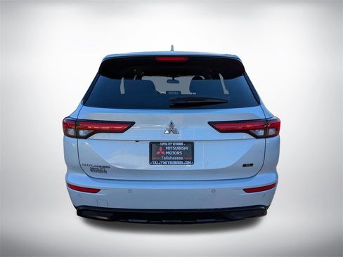 Used 2024 Mitsubishi Outlander FWD image 5