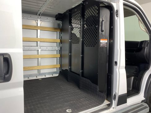 Used 2025 RAM ProMaster 2500 w/ U-Haul Equipment Group FWD image 16