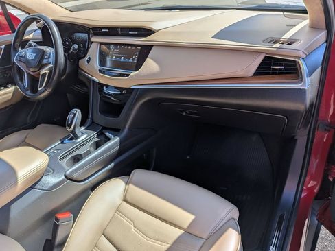 Used 2019 Cadillac XT5 Platinum AWD/4WD image 23