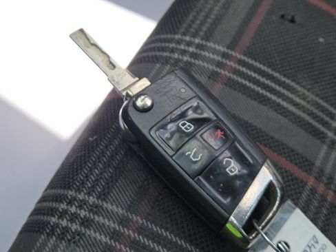 Used 2015 Volkswagen GTI S FWD image 20