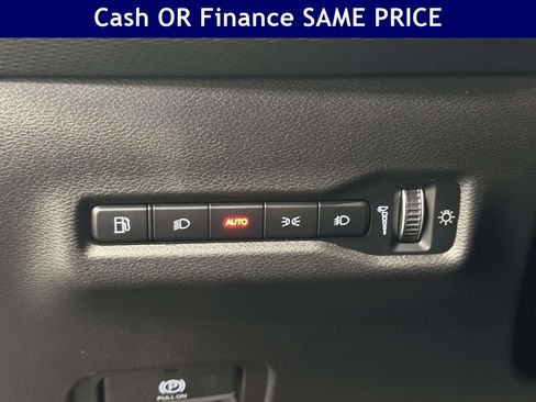 Used 2026 Jeep Cherokee Limited AWD/4WD image 21