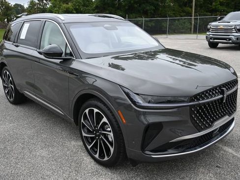 Used 2024 Lincoln Nautilus Black Label image 7