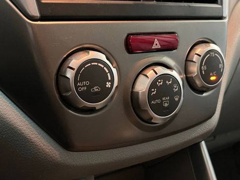 Used 2009 Subaru Forester 2.5X Limited AWD/4WD image 23