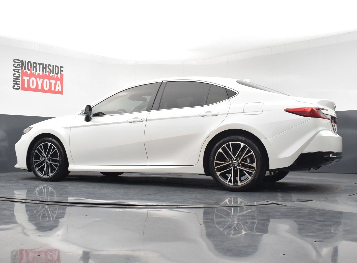 Used 2026 Toyota Camry XLE FWD image 27