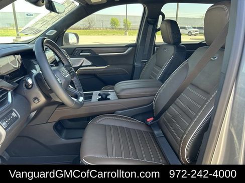 New 2026 GMC Acadia Denali Ultimate w/ LPO, Floor Liner Package AWD/4WD image 22