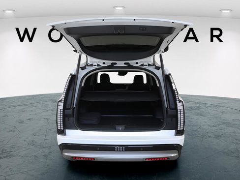 New 2026 Hyundai Ioniq 9 Limited AWD/4WD image 16