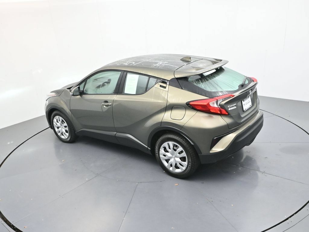 Used 2021 Toyota C-HR LE FWD image 27