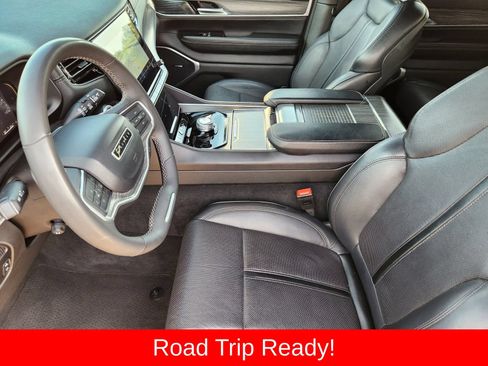 Used 2024 Jeep Wagoneer Series II w/ Flexible Seating Group RWD image 22