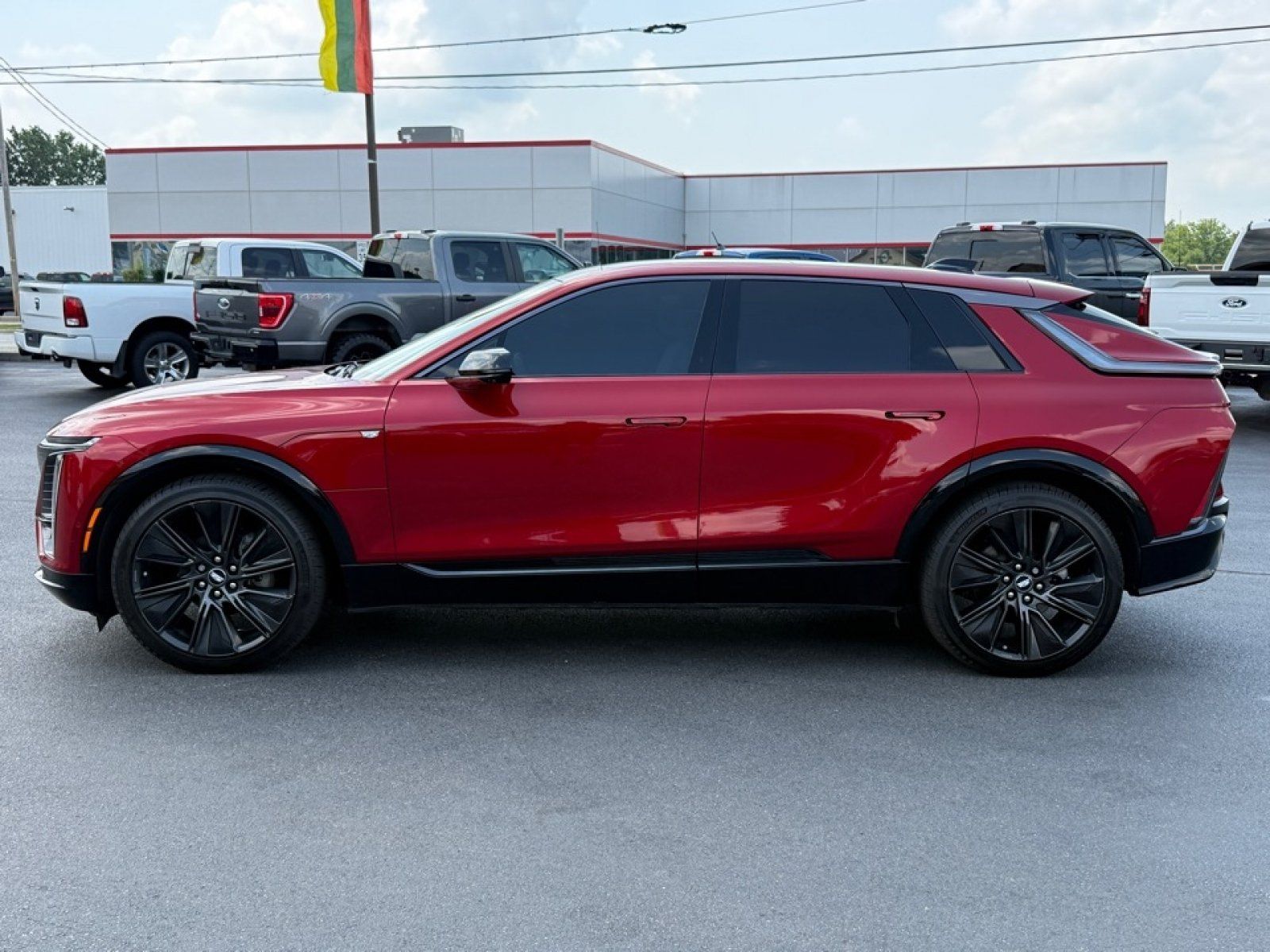Used 2024 Cadillac Lyriq Sport AWD/4WD image 5