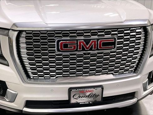 Used 2021 GMC Yukon Denali w/ Denali Premium Package AWD/4WD image 31