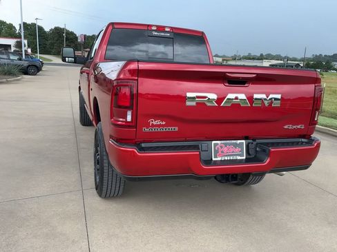 Used 2026 RAM 2500 Laramie AWD/4WD image 7