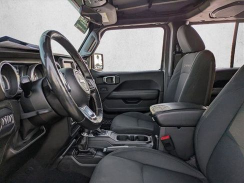 Used 2018 Jeep Wrangler Unlimited Sahara w/ Cold Weather Group image 15