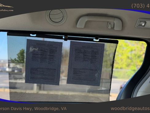 Used 2011 Toyota Sienna XLE image 22