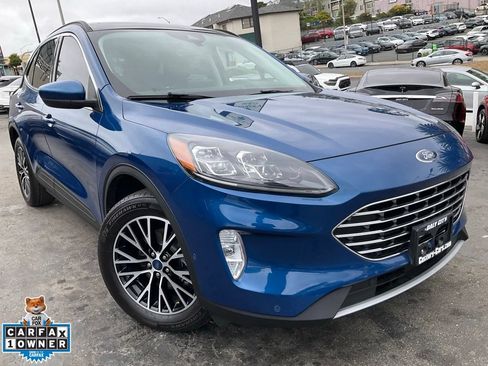 Used 2022 Ford Escape Titanium w/ Titanium Premium Package FWD image 1