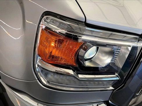 Used 2019 GMC Sierra 2500 SLE image 28