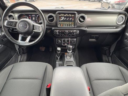 Used 2021 Jeep Wrangler Unlimited Sahara w/ Uconnect 4C Nav & Sound Group image 11