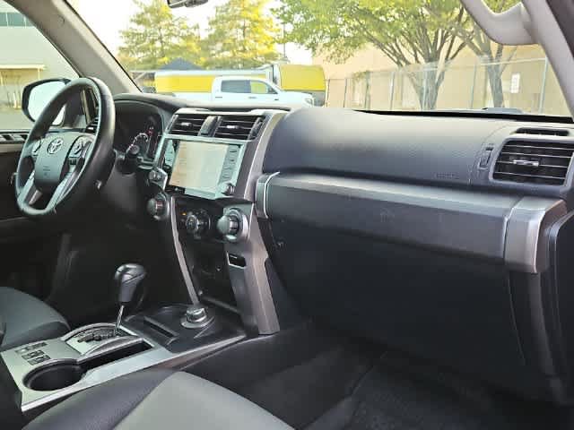 Used 2020 Toyota 4Runner SR5 Premium w/ Moonroof Package AWD/4WD image 19