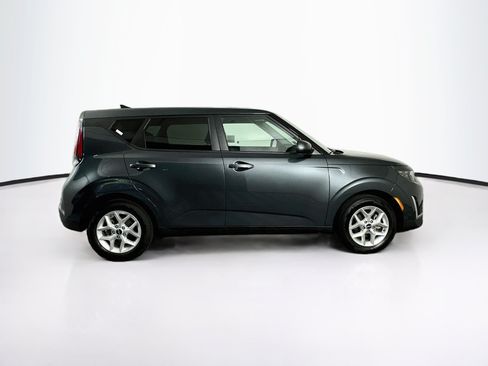 Used 2025 Kia Soul LX w/ LX Technology Package FWD image 10