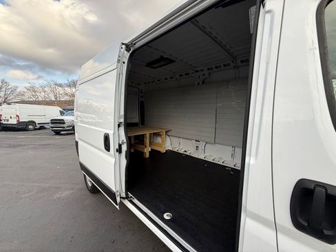 Used 2023 RAM ProMaster 2500 image 20