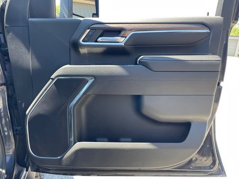 Used 2024 Chevrolet Silverado 2500 LT w/ Convenience Package AWD/4WD image 15