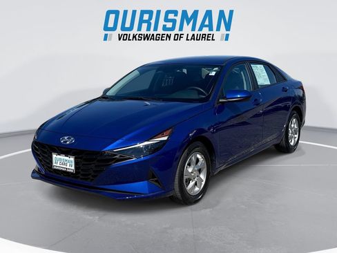 Used 2023 Hyundai Elantra SE w/ Cargo Package FWD image 1