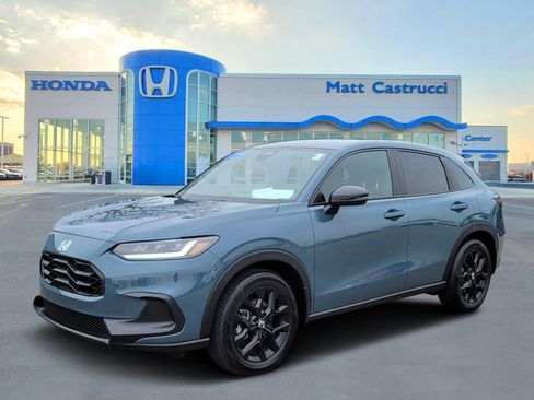 Certified 2025 Honda HR-V Sport image 2