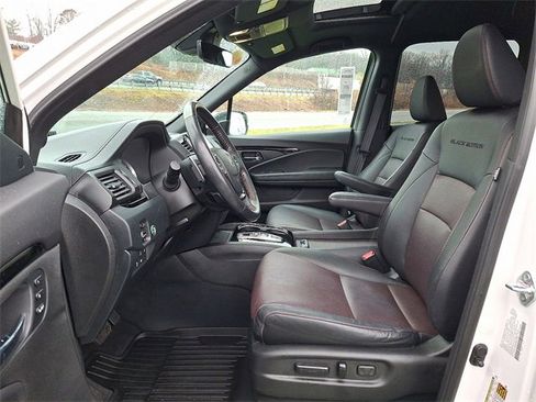 Used 2023 Honda Ridgeline Black Edition image 13