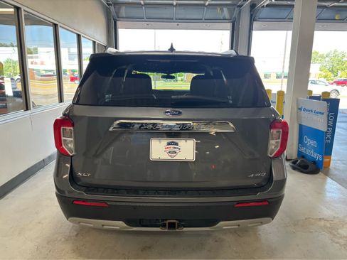 Certified 2023 Ford Explorer XLT w/ Equipment Group 202A AWD/4WD image 7