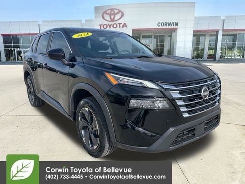 Used 2024 Nissan Rogue SV FWD image 1