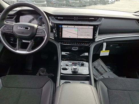 New 2026 Jeep Grand Cherokee Altitude AWD/4WD image 11