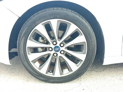 Used 2020 Ford Fusion SE AWD/4WD image 33