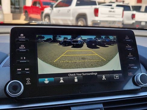 Used 2021 Honda Accord Touring image 16