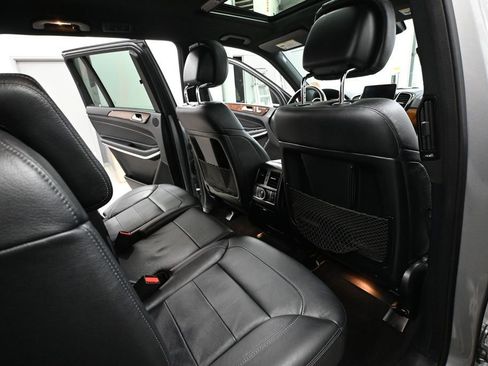 Used 2017 Mercedes-Benz GLS 550 4MATIC image 47