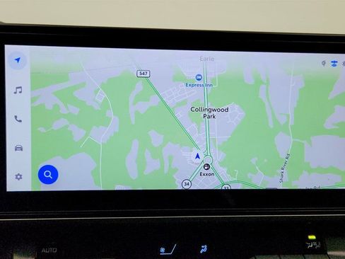 Used 2025 Toyota Camry SE image 19