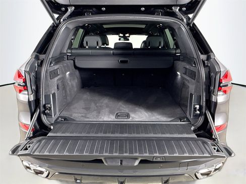 Used 2025 BMW X5 M60i w/ Climate Comfort Package image 28