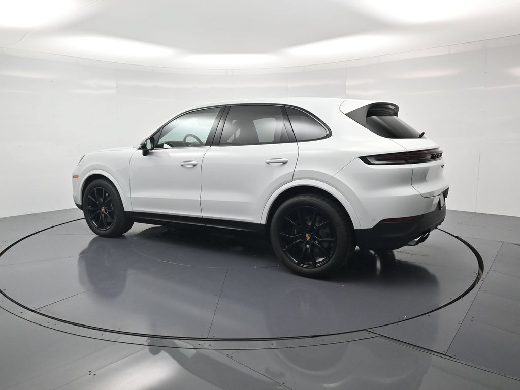 Certified 2026 Porsche Cayenne AWD/4WD image 3